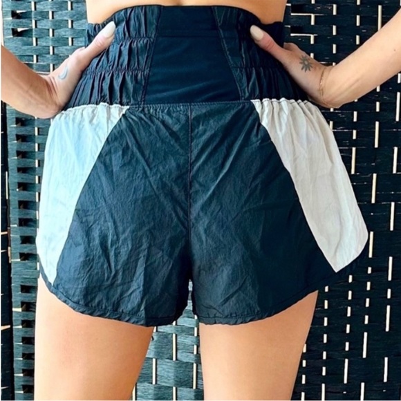 Free People Movement by Free People Shorts w/Lining NWOT - Picture 4 of 5